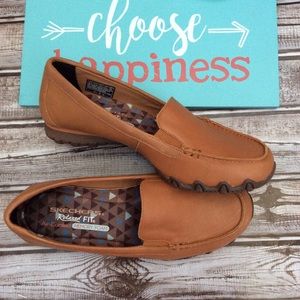 skechers women's relaxed fit bikers lamb slip on shoes black